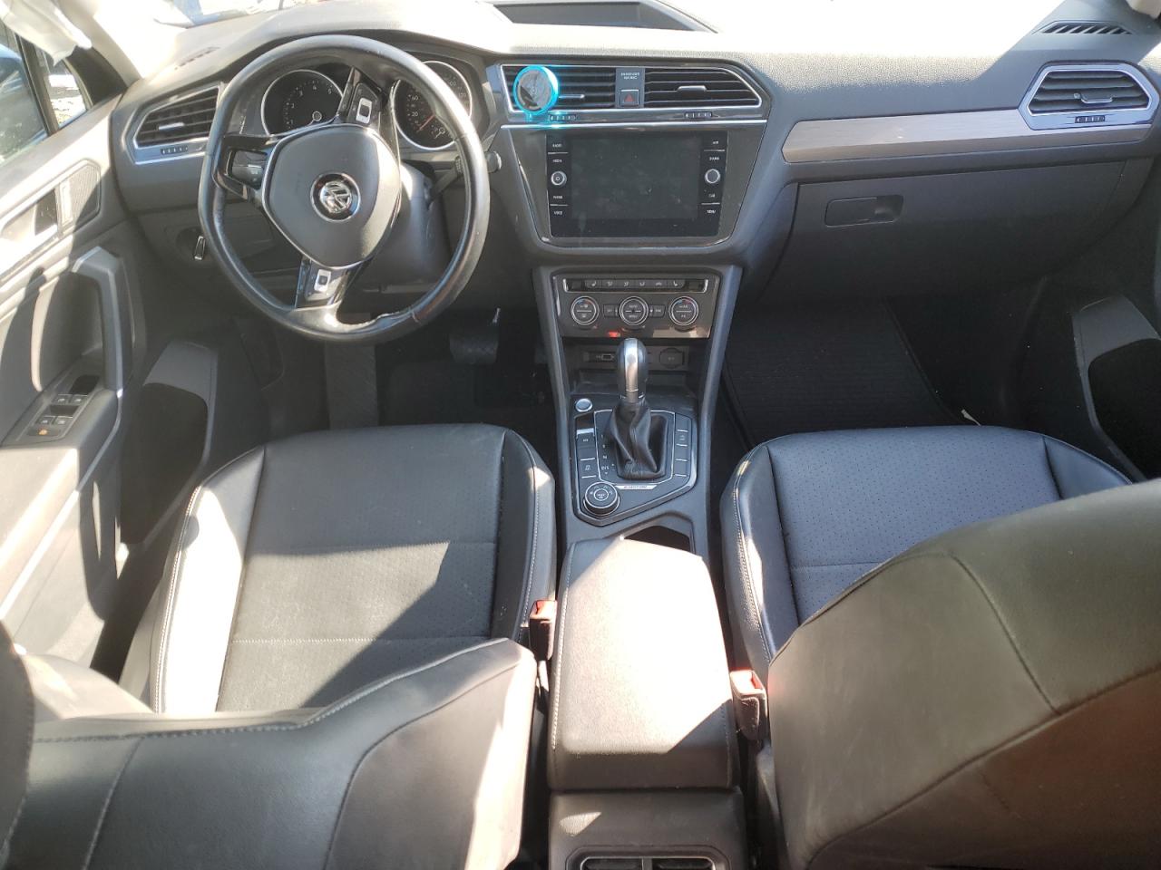 2018 Volkswagen Tiguan - Image 8