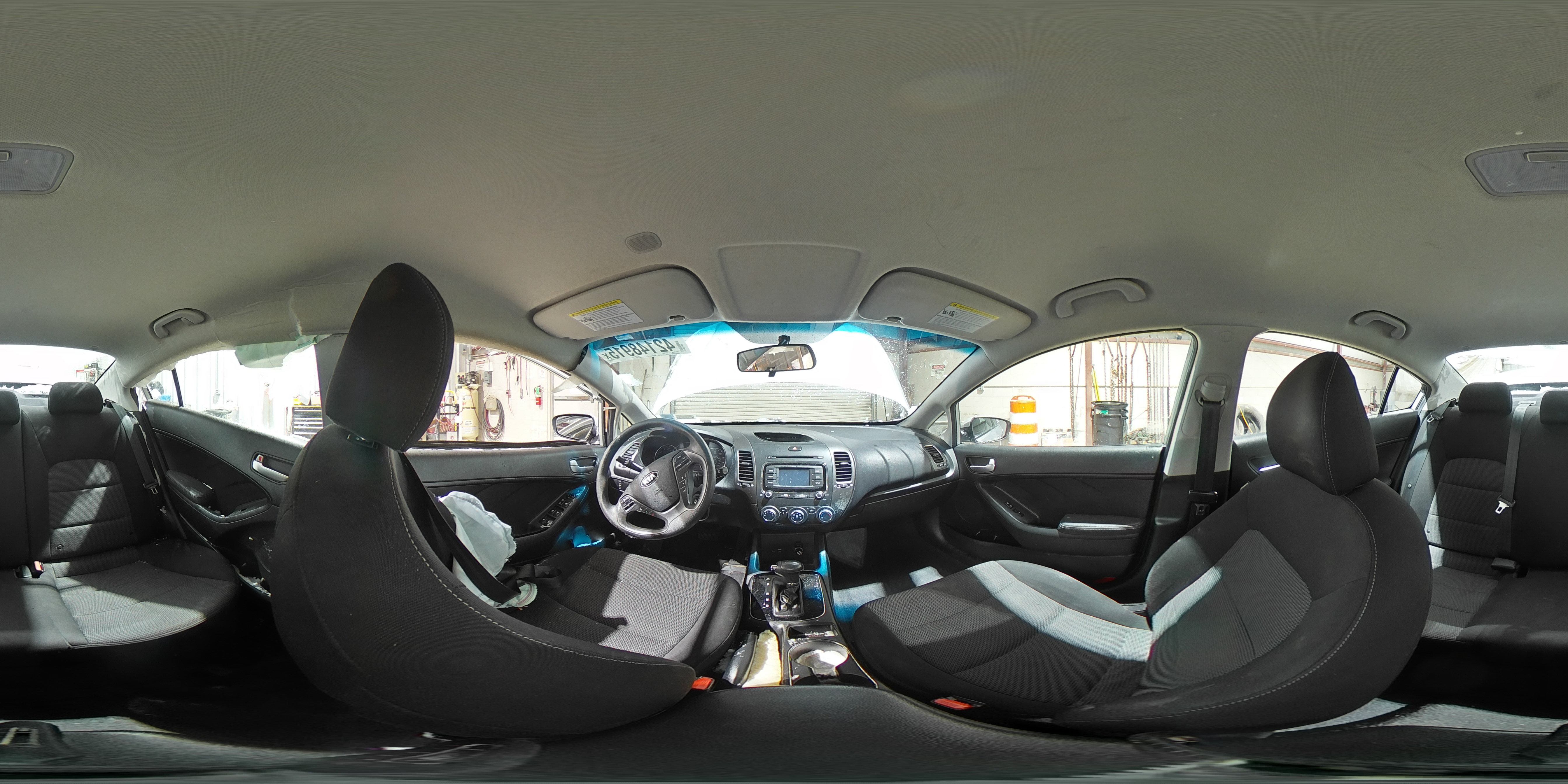 2018 Kia Forte - Image 13