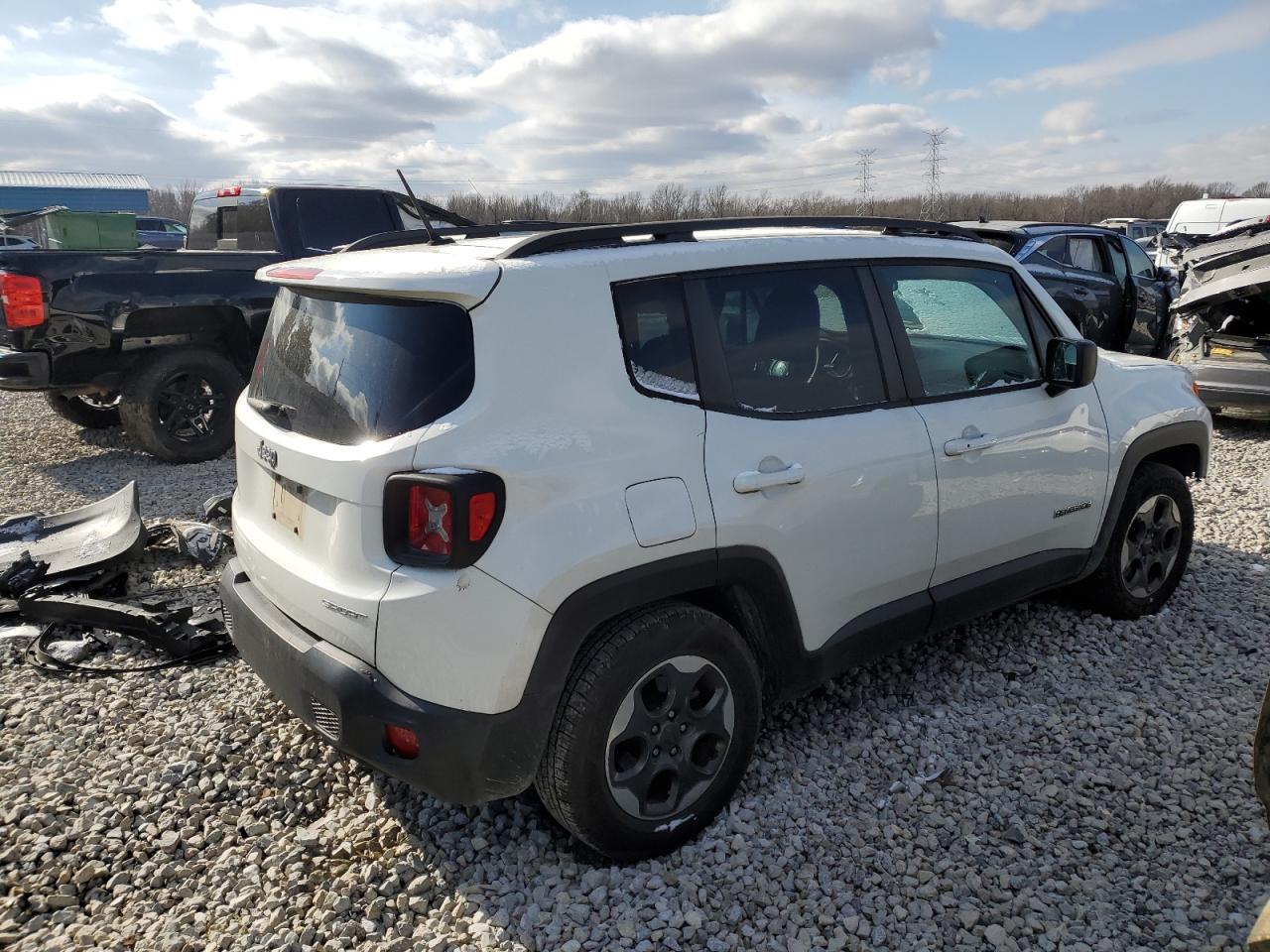 2016 Jeep Renegade - Image 3