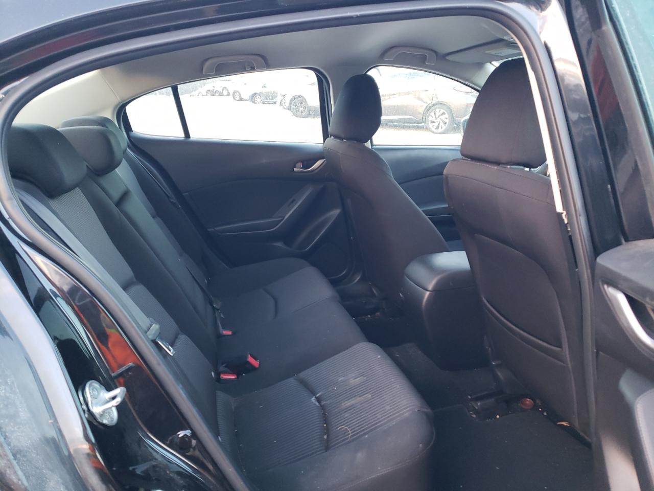 2016 Mazda 3 - Image 10