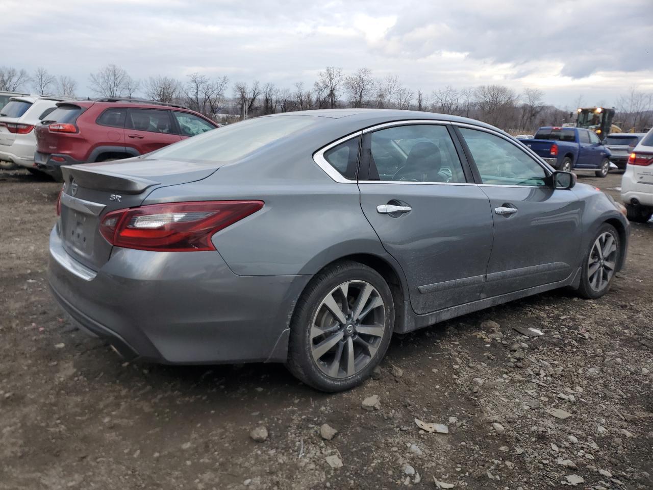 2017 Nissan Altima - Image 3