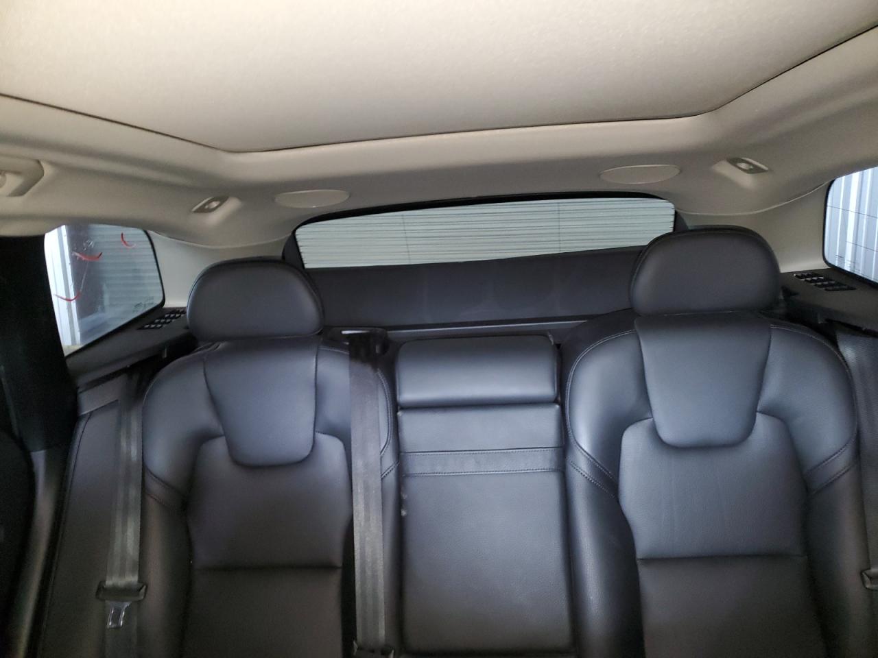2019 Volvo XC60 - Image 10