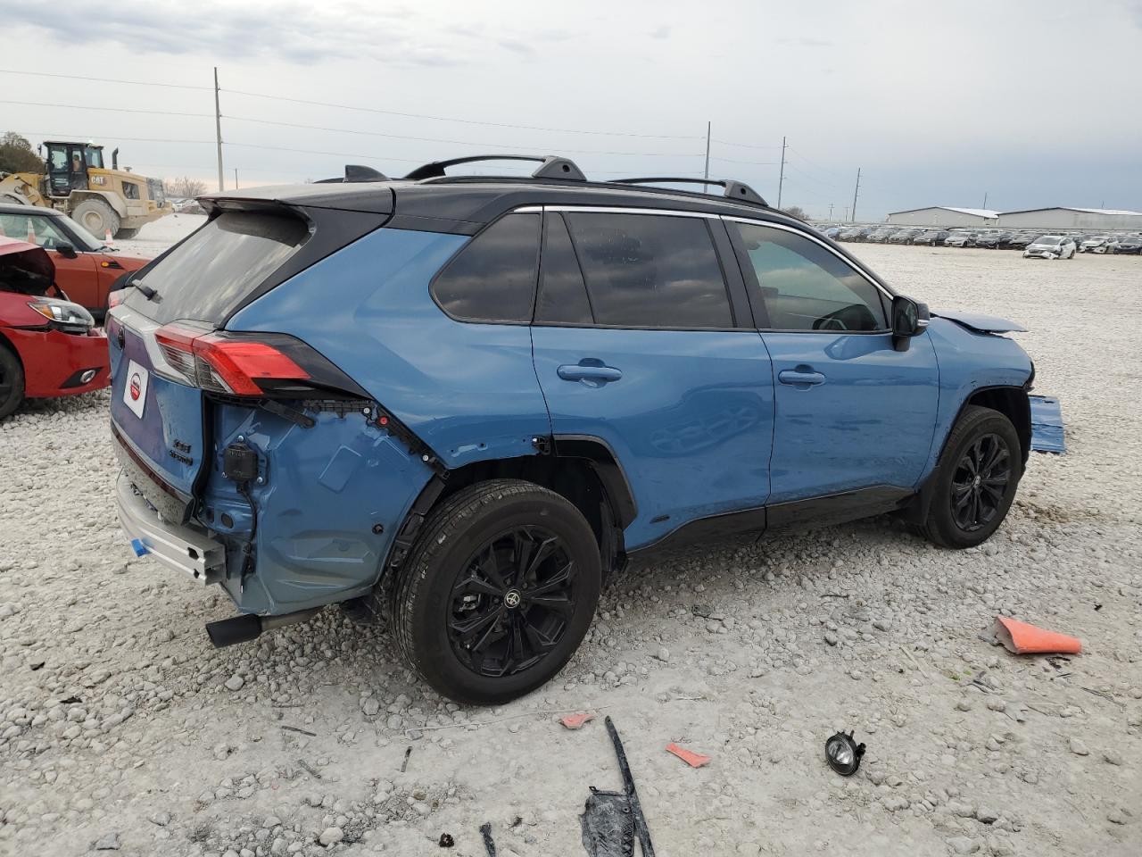 2024 Toyota RAV 4 - Image 3