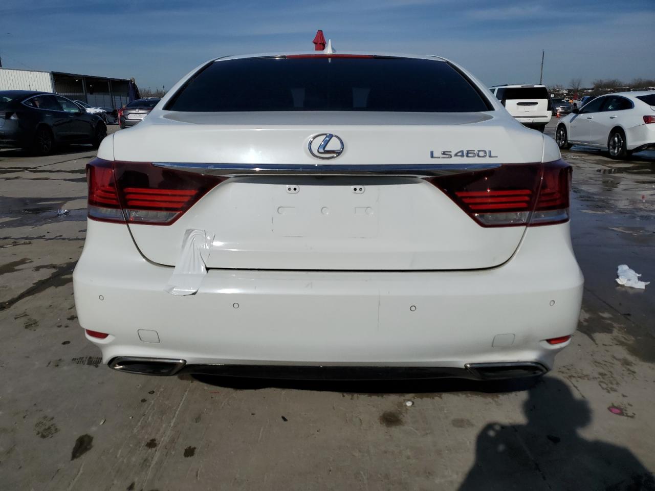 2014 Lexus LS - Image 6