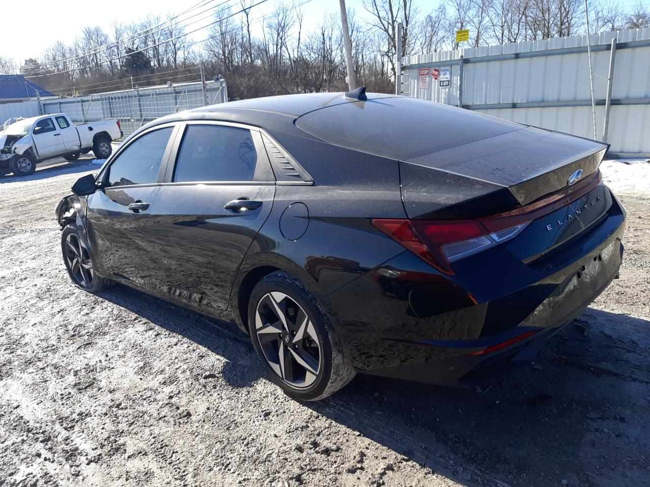 2023 Hyundai Elantra - Image 2