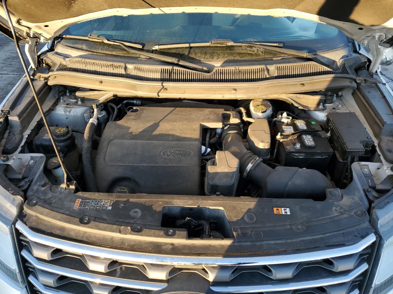 2017 Ford Explorer - Image 12