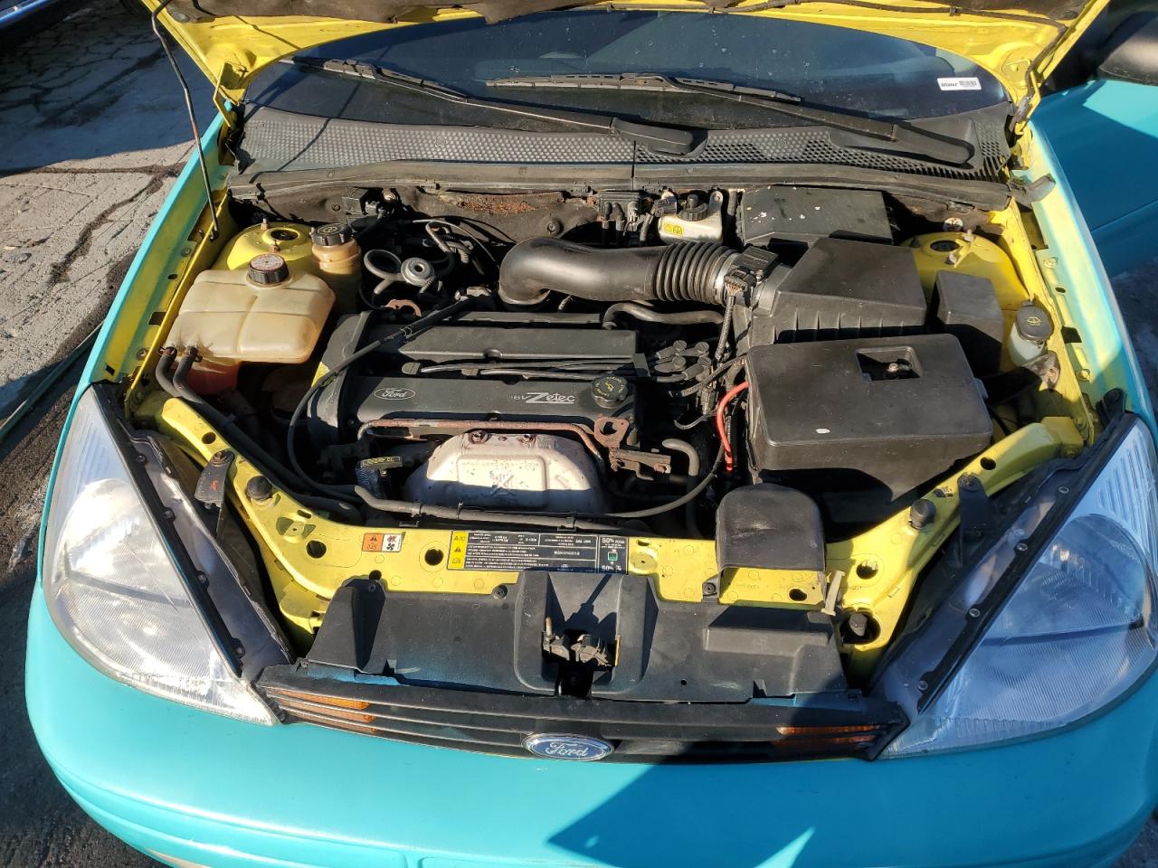 2000 Ford Focus - Image 11