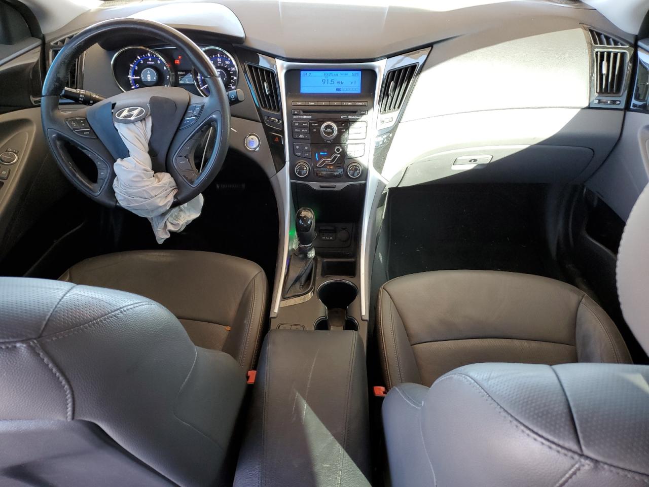 2011 Hyundai Sonata - Image 8