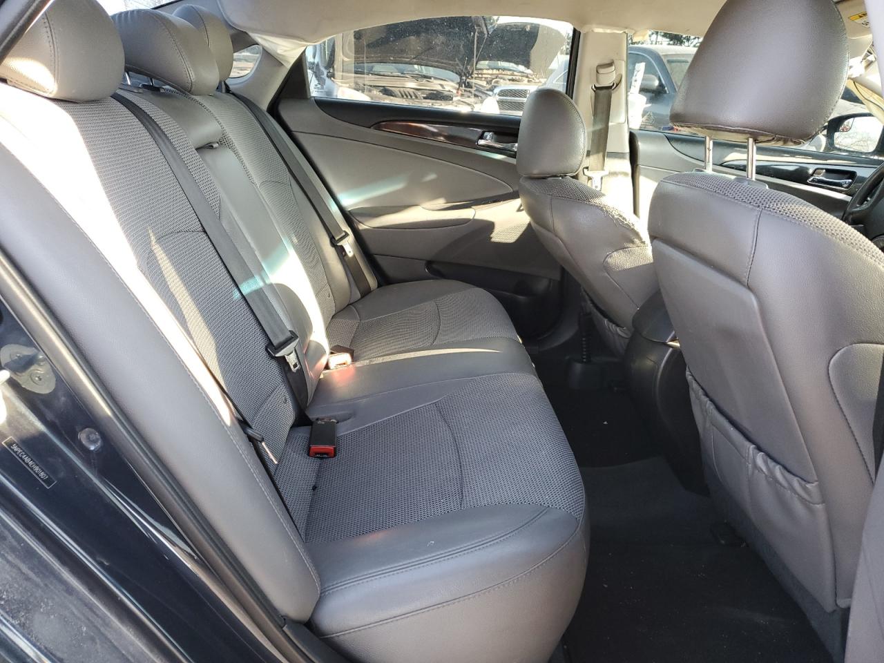 2014 Hyundai Sonata - Image 10