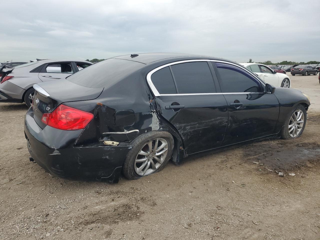 2009 Infiniti G - Image 3