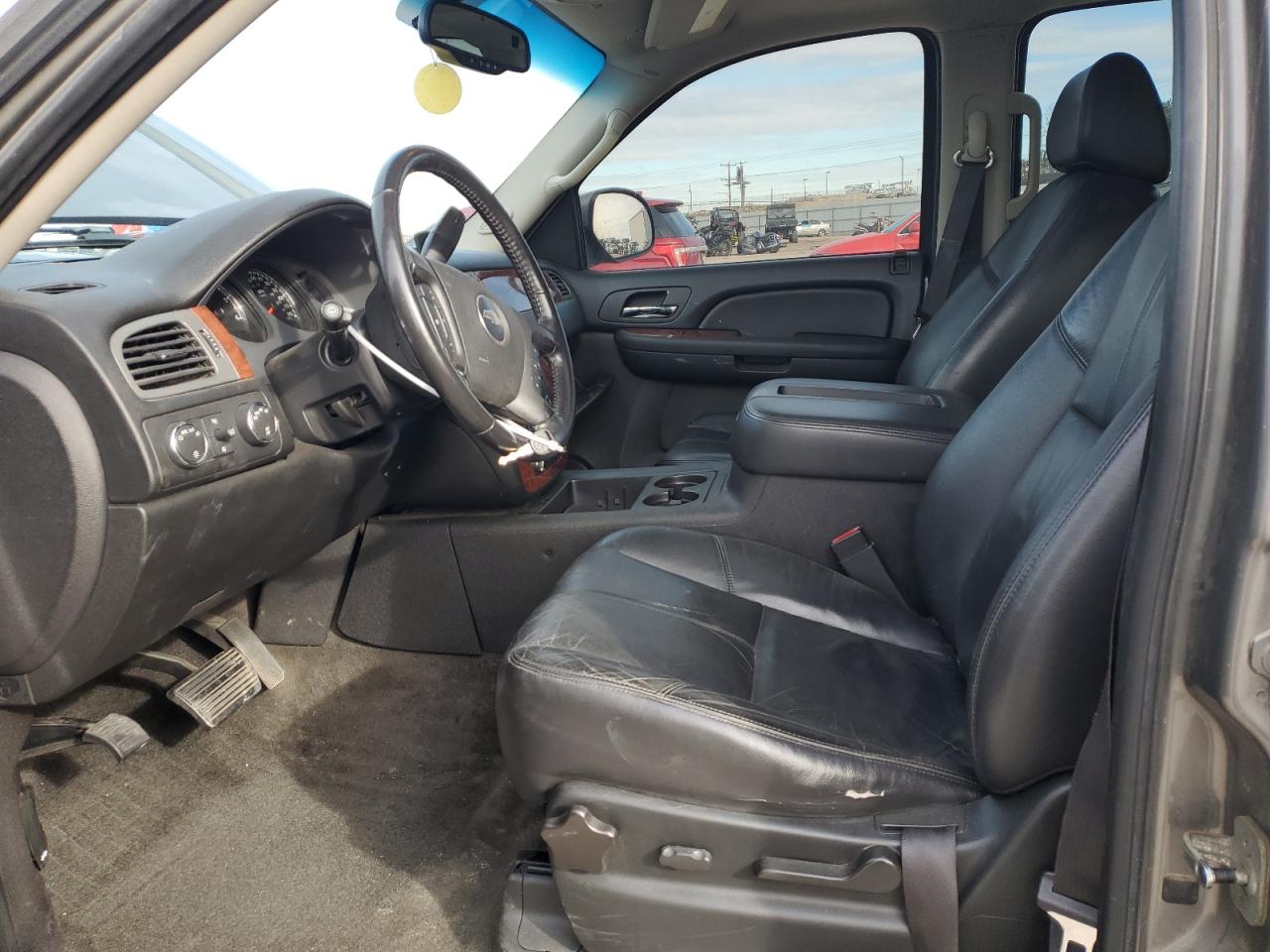 2008 Chevrolet Suburban - Image 7