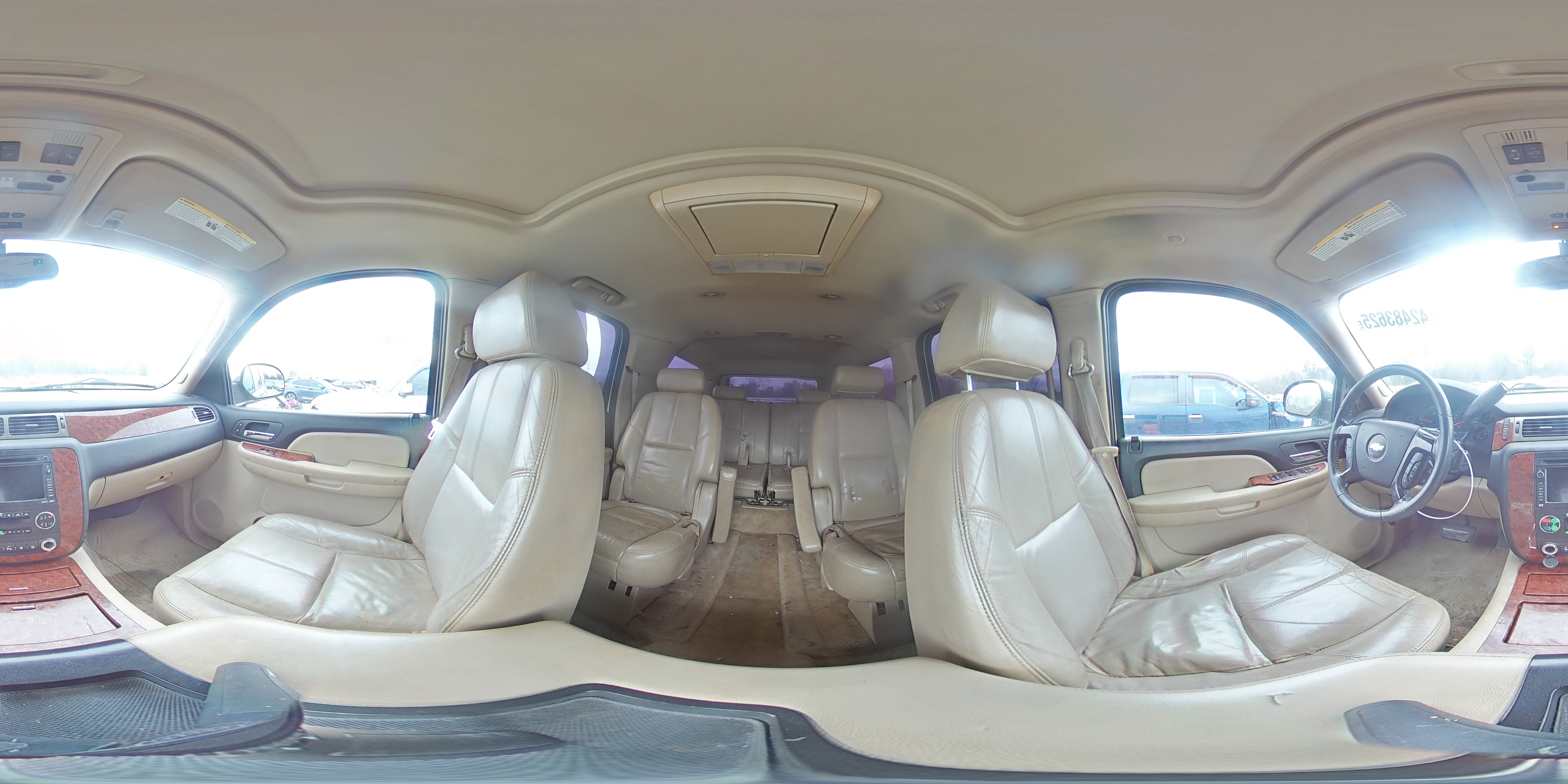 2008 Chevrolet Suburban - Image 14