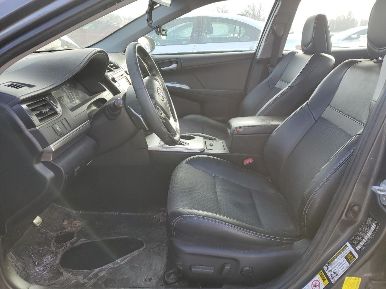 2012 Toyota Camry - Image 7
