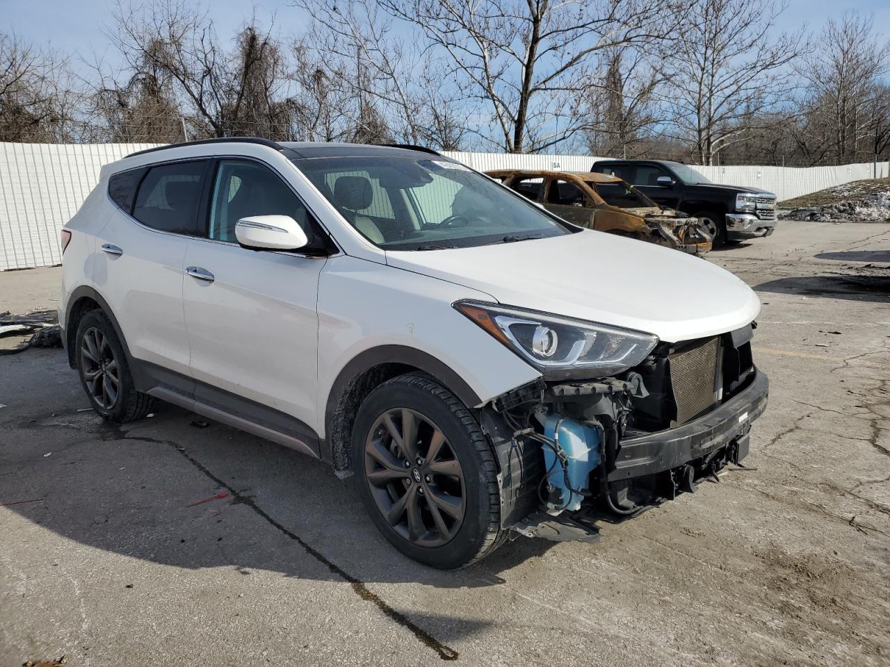 2018 Hyundai Santa Fe - Image 4
