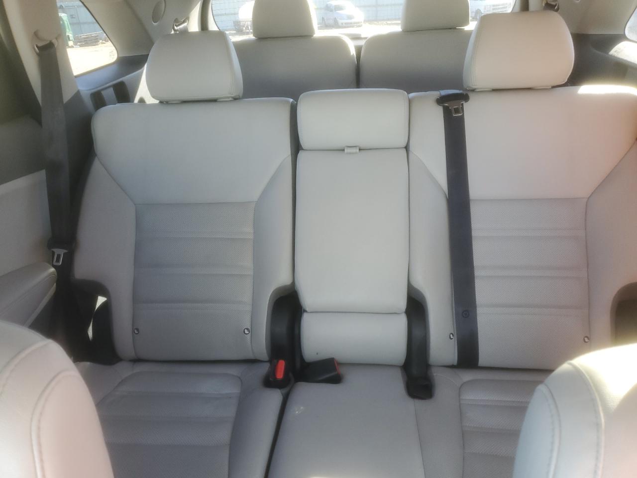 2016 Kia Sorento - Image 10