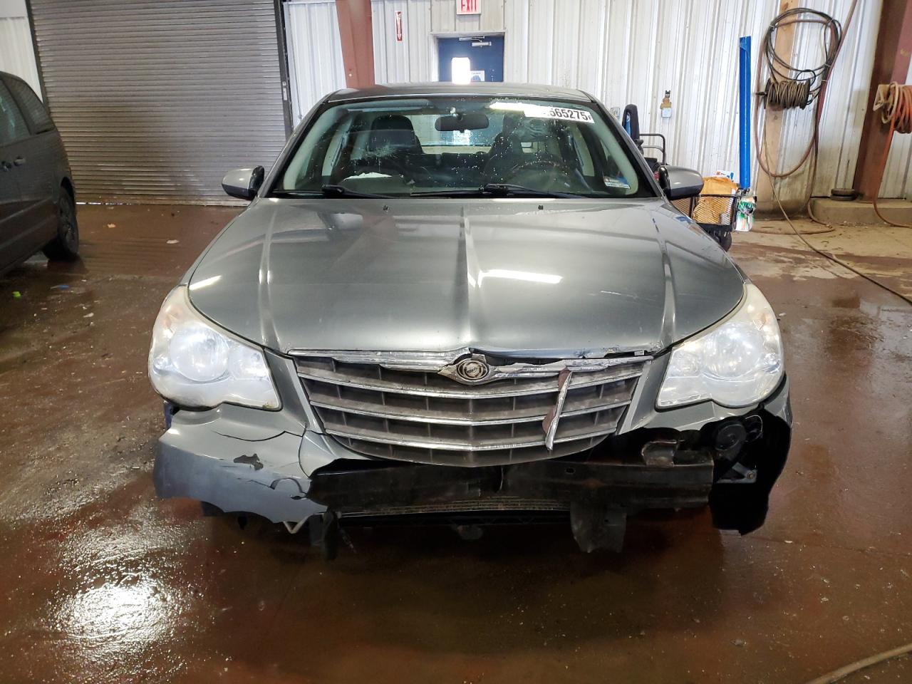 2010 Chrysler Sebring - Image 5