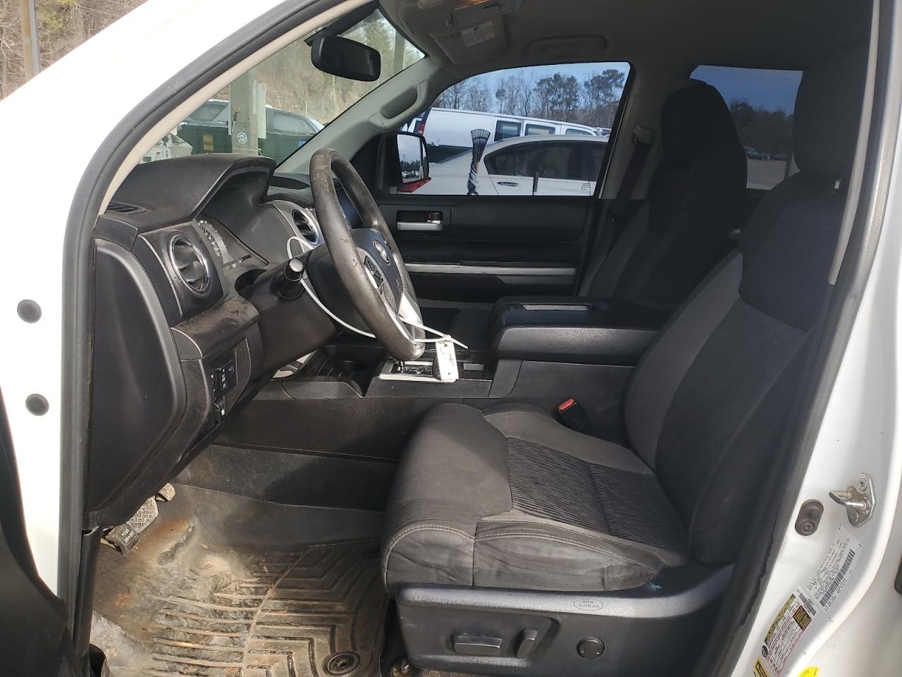 2015 Toyota Tundra - Image 7