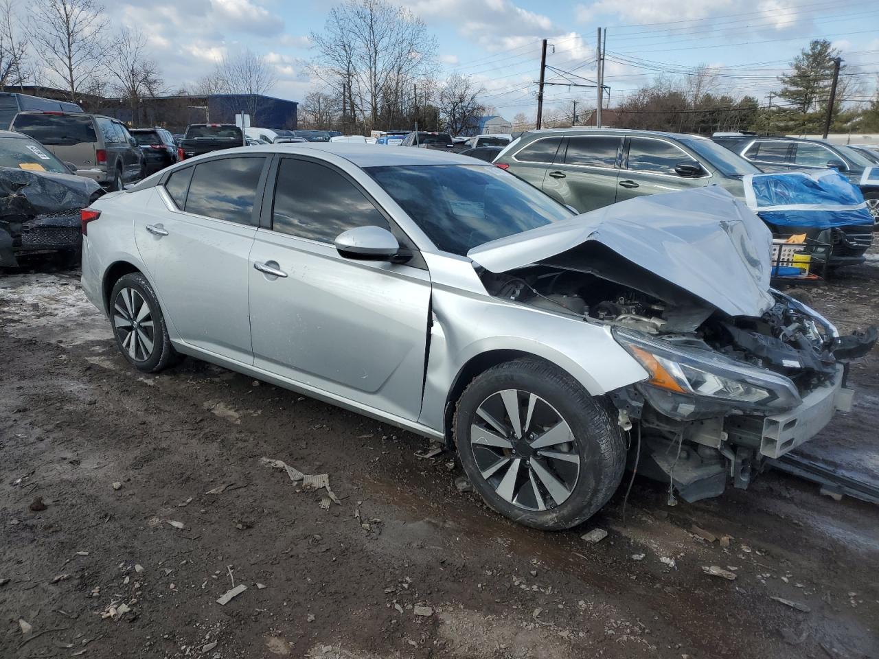 2021 Nissan Altima - Image 4