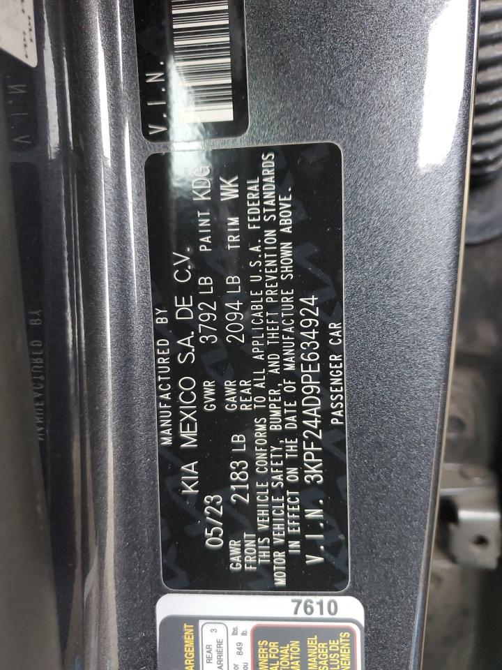 2023 Kia Forte - Image 12