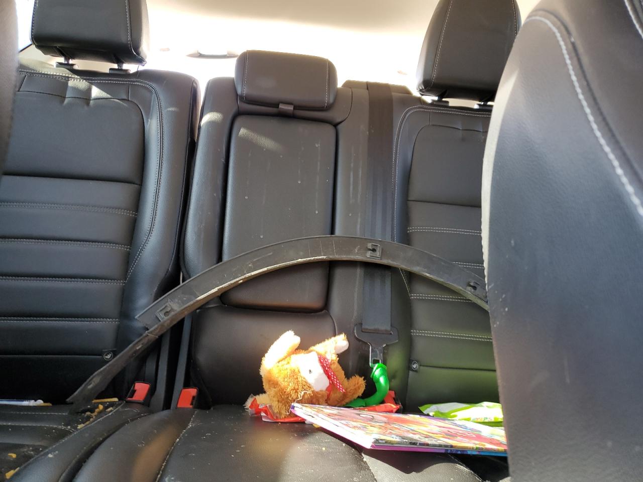 1FMCU0J92HUC93835 FORD ESCAPE 2017