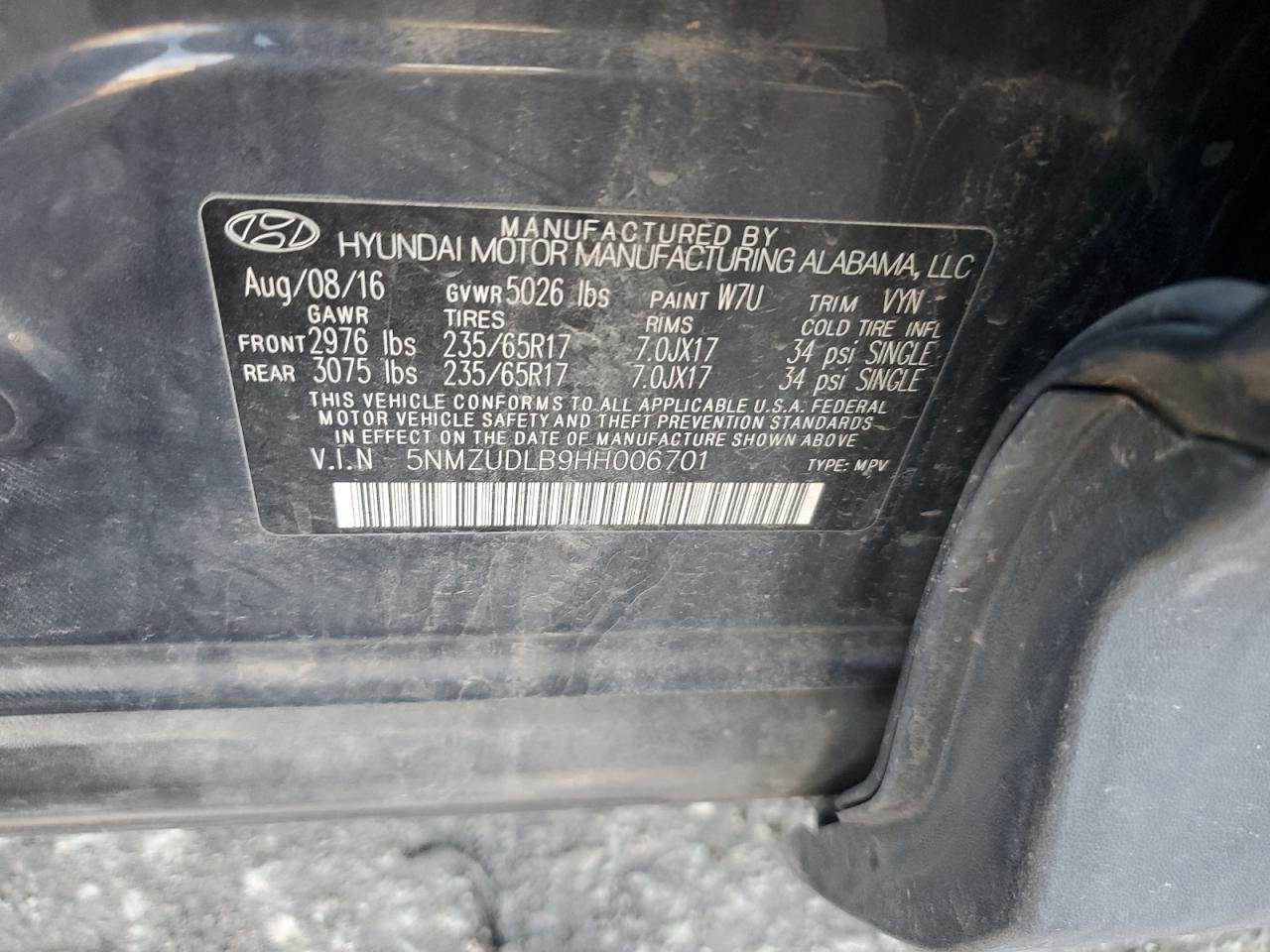 2017 Hyundai Santa Fe - Image 15