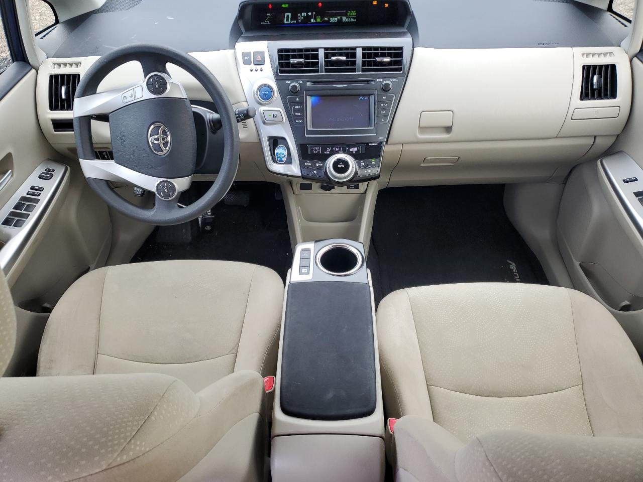 2012 Toyota Prius - Image 8