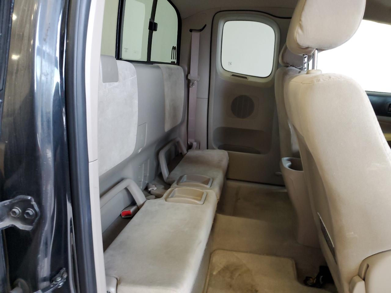 2006 Toyota Tacoma - Image 10