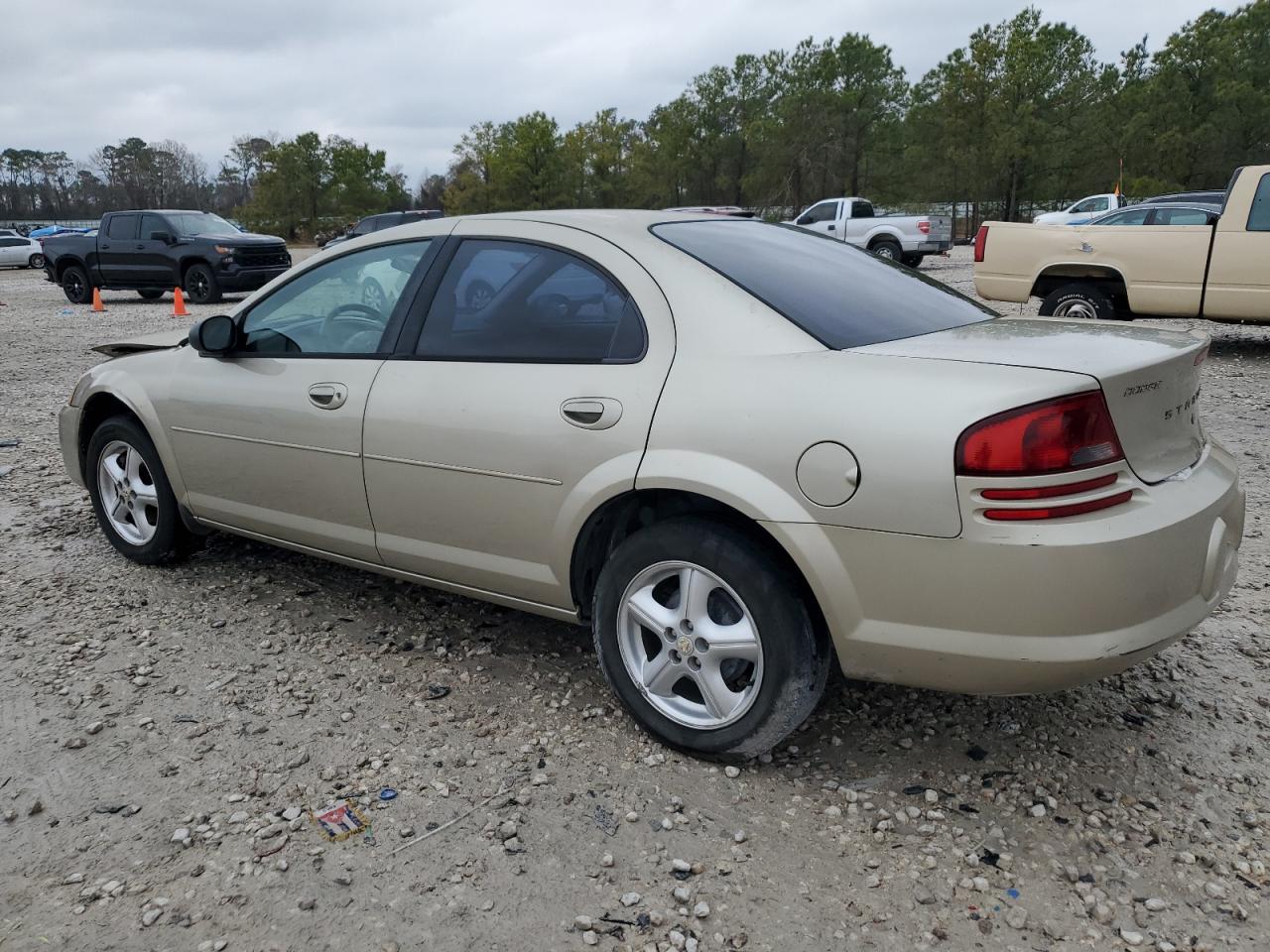 2005 Dodge Stratus - Image 2