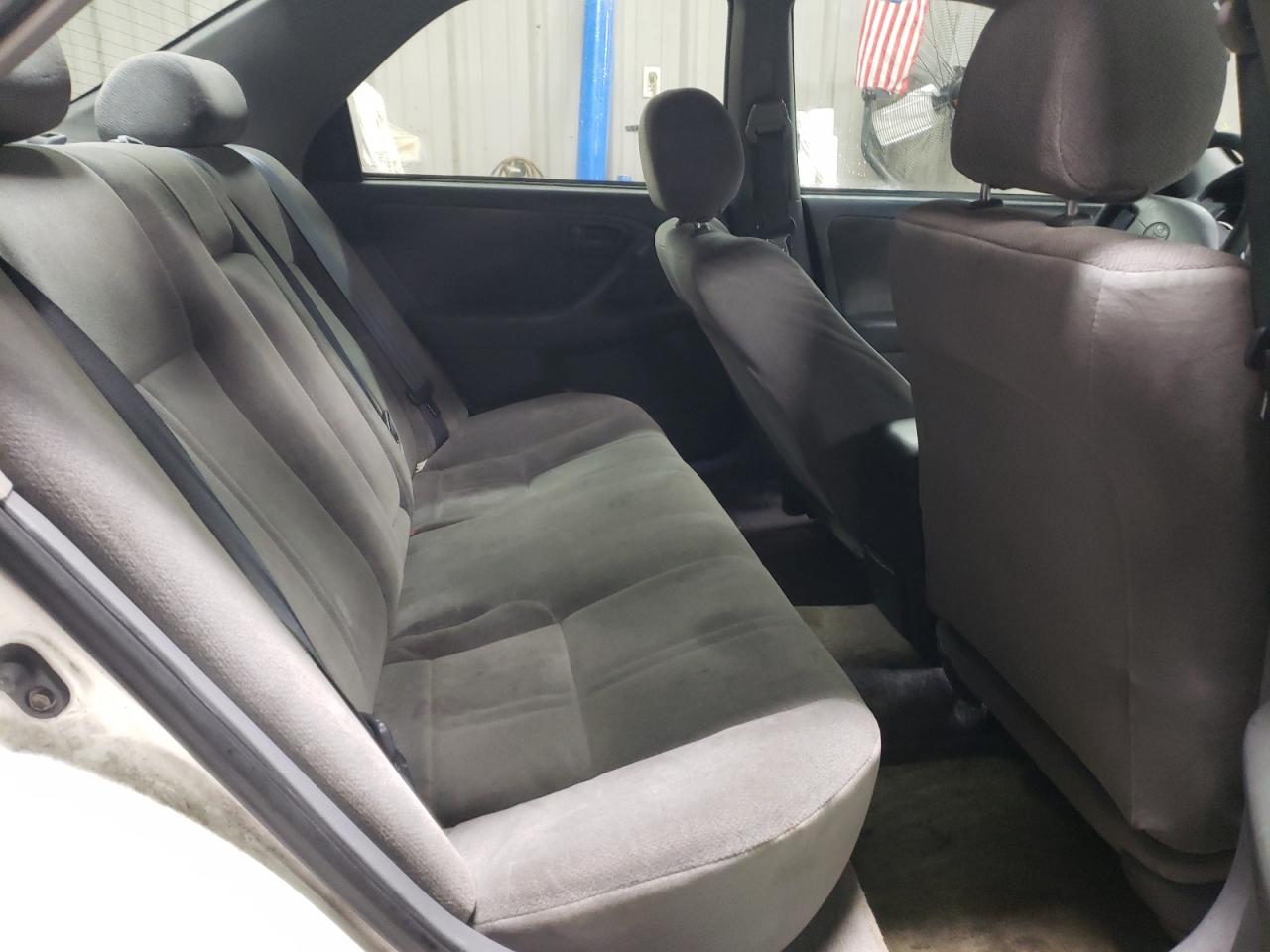 2000 Toyota Camry - Image 10