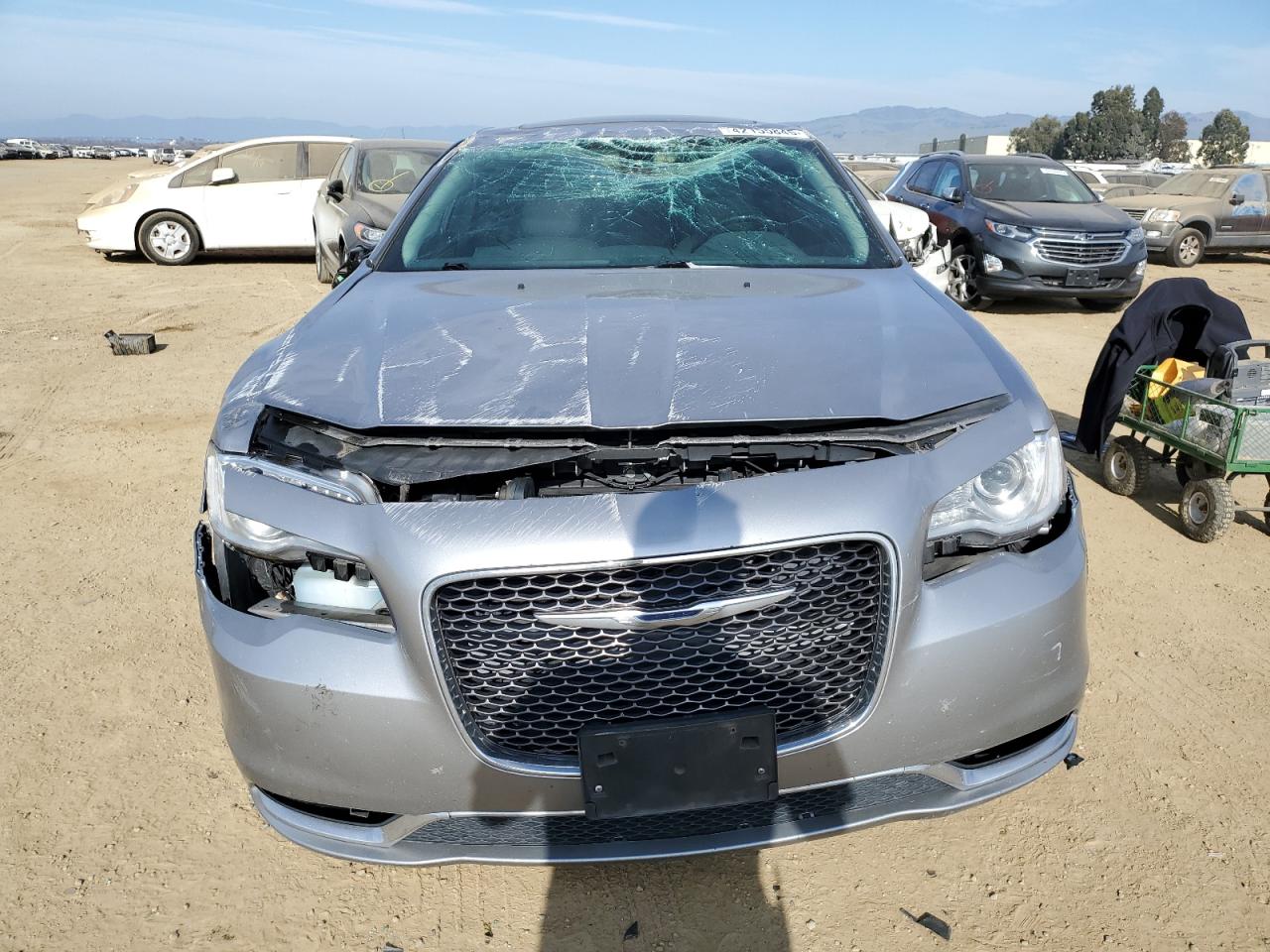 2016 Chrysler 300 - Image 5