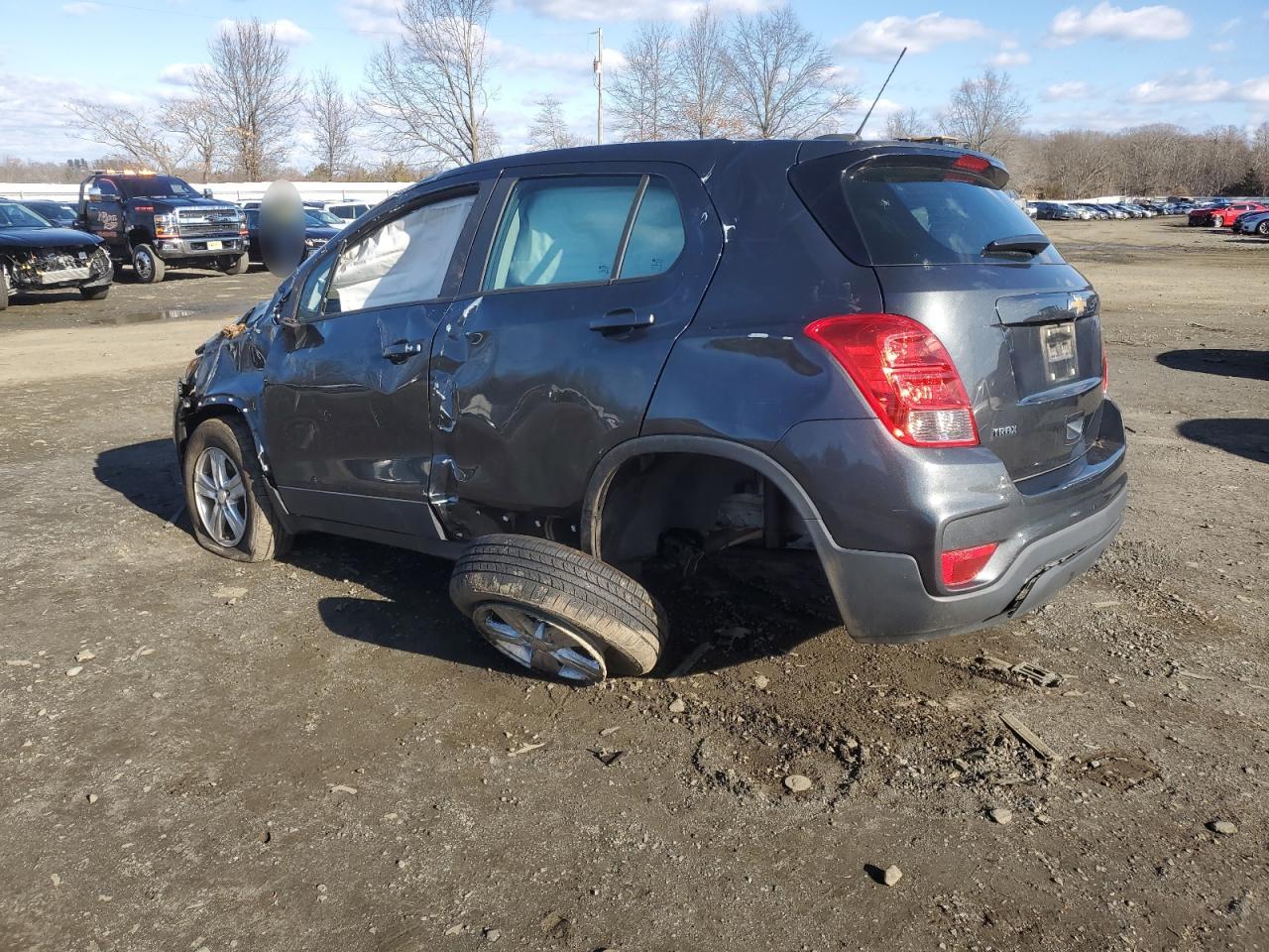 2020 Chevrolet Trax - Image 2