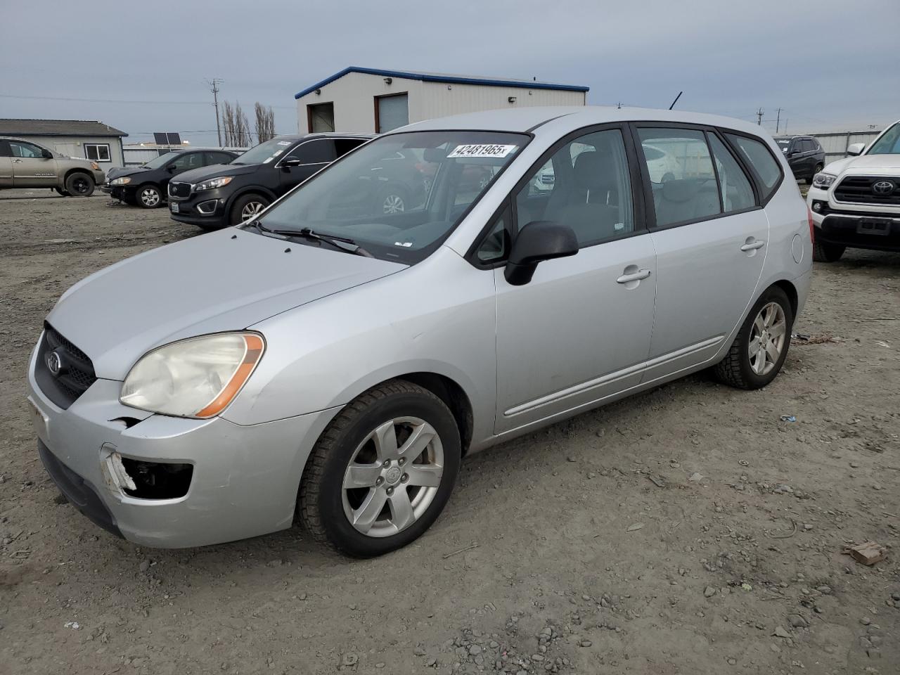 2007 Kia Rondo - Image 1