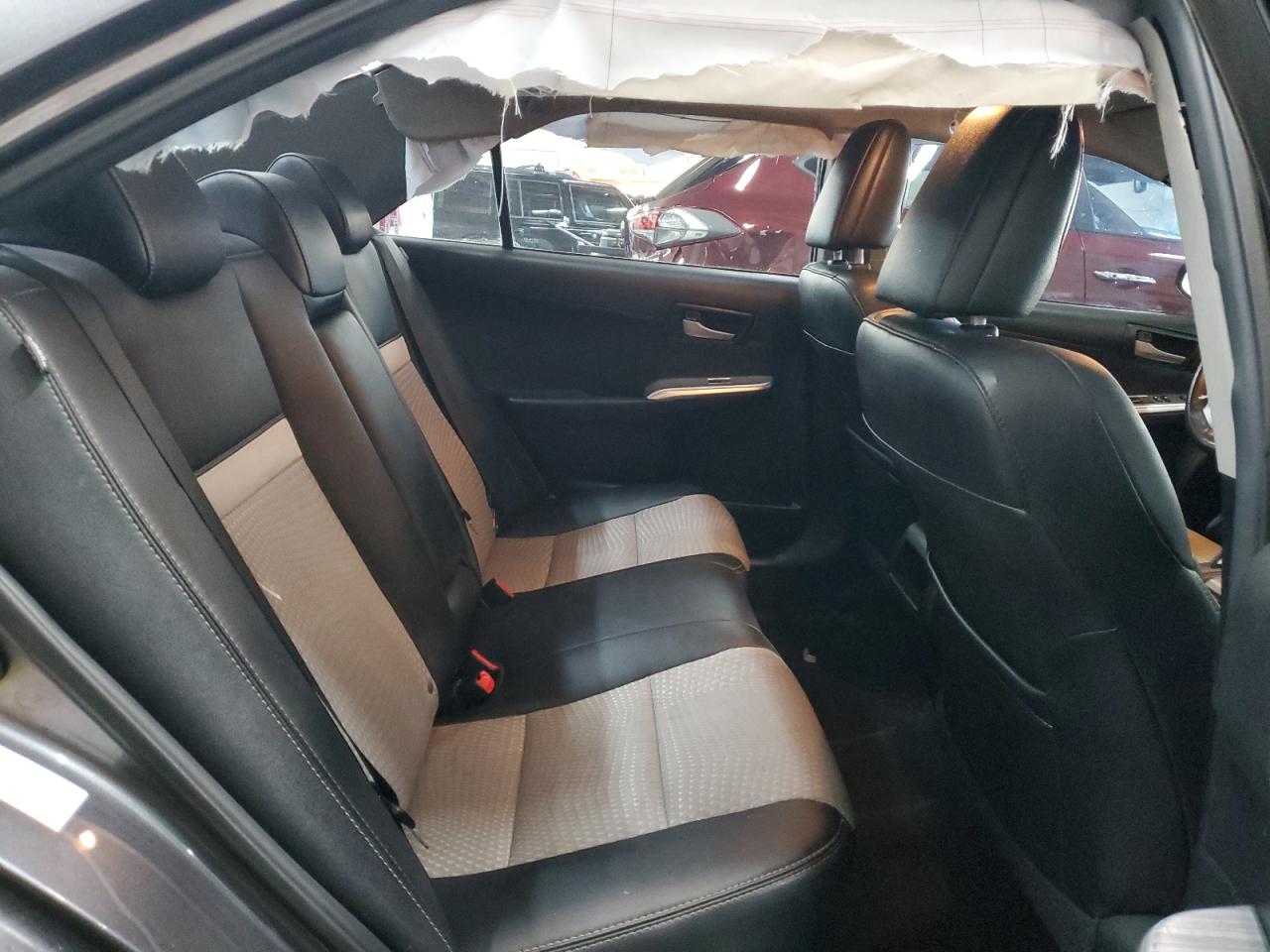 2013 Toyota Camry - Image 10