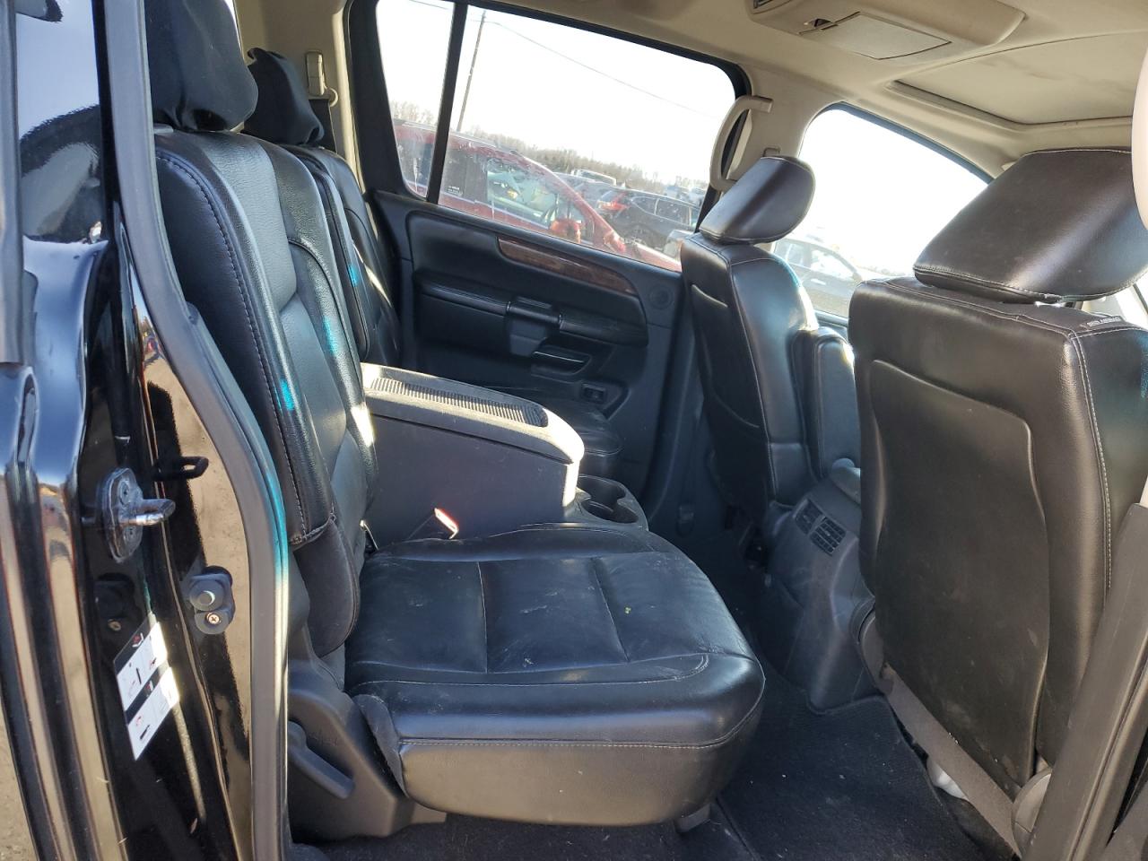 2010 Nissan Armada - Image 11
