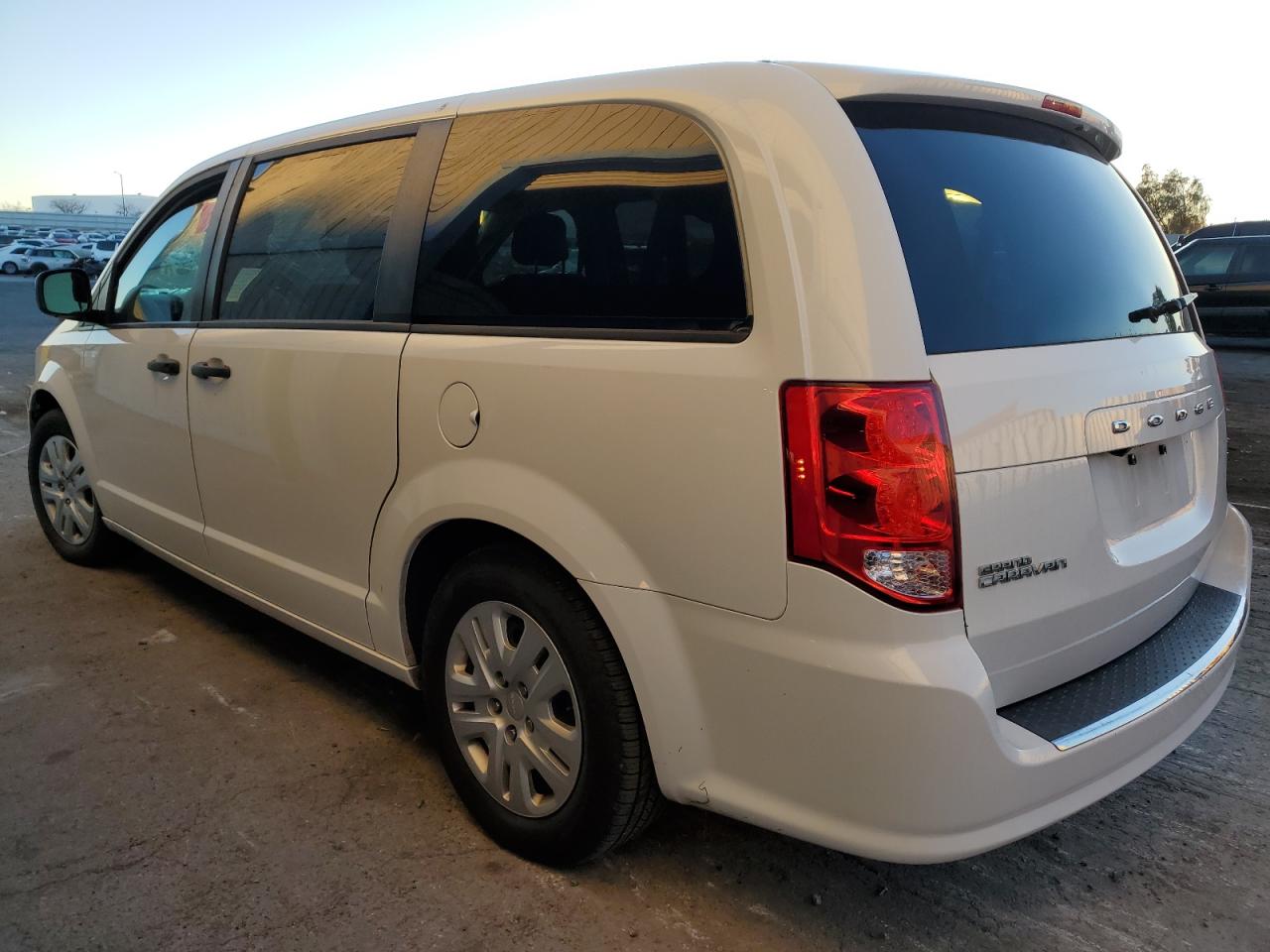 2019 Dodge Caravan - Image 2
