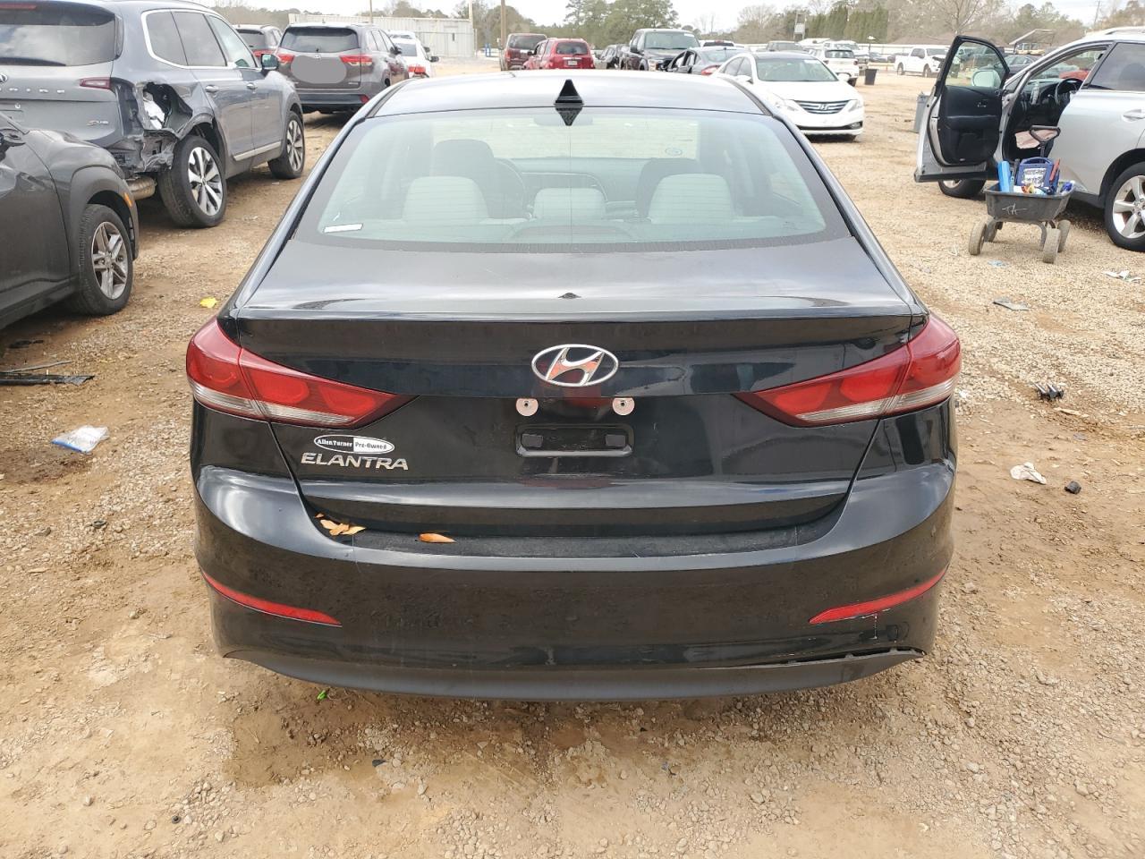 2018 Hyundai Elantra - Image 6