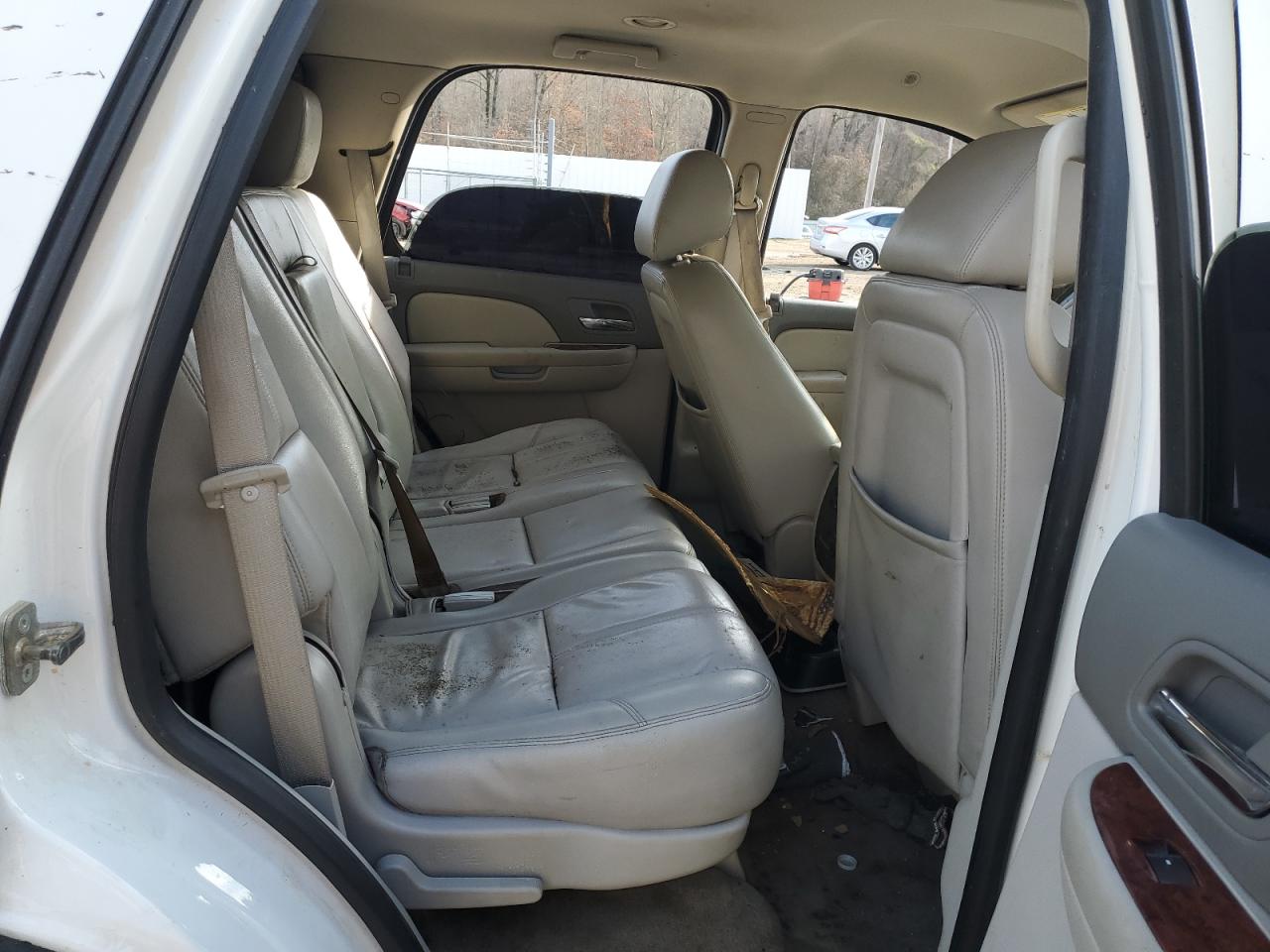 2014 Chevrolet Tahoe - Image 11
