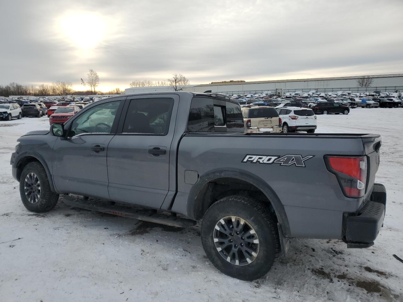 1N6AA1ED1RN115335 NISSAN TITAN PRO- 2024