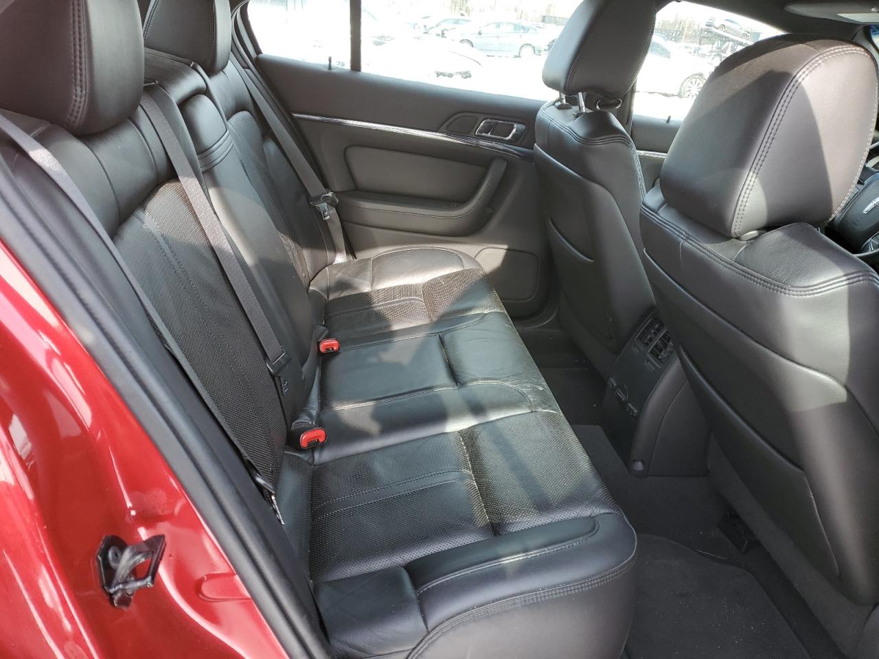 2010 Lincoln MKS - Image 10