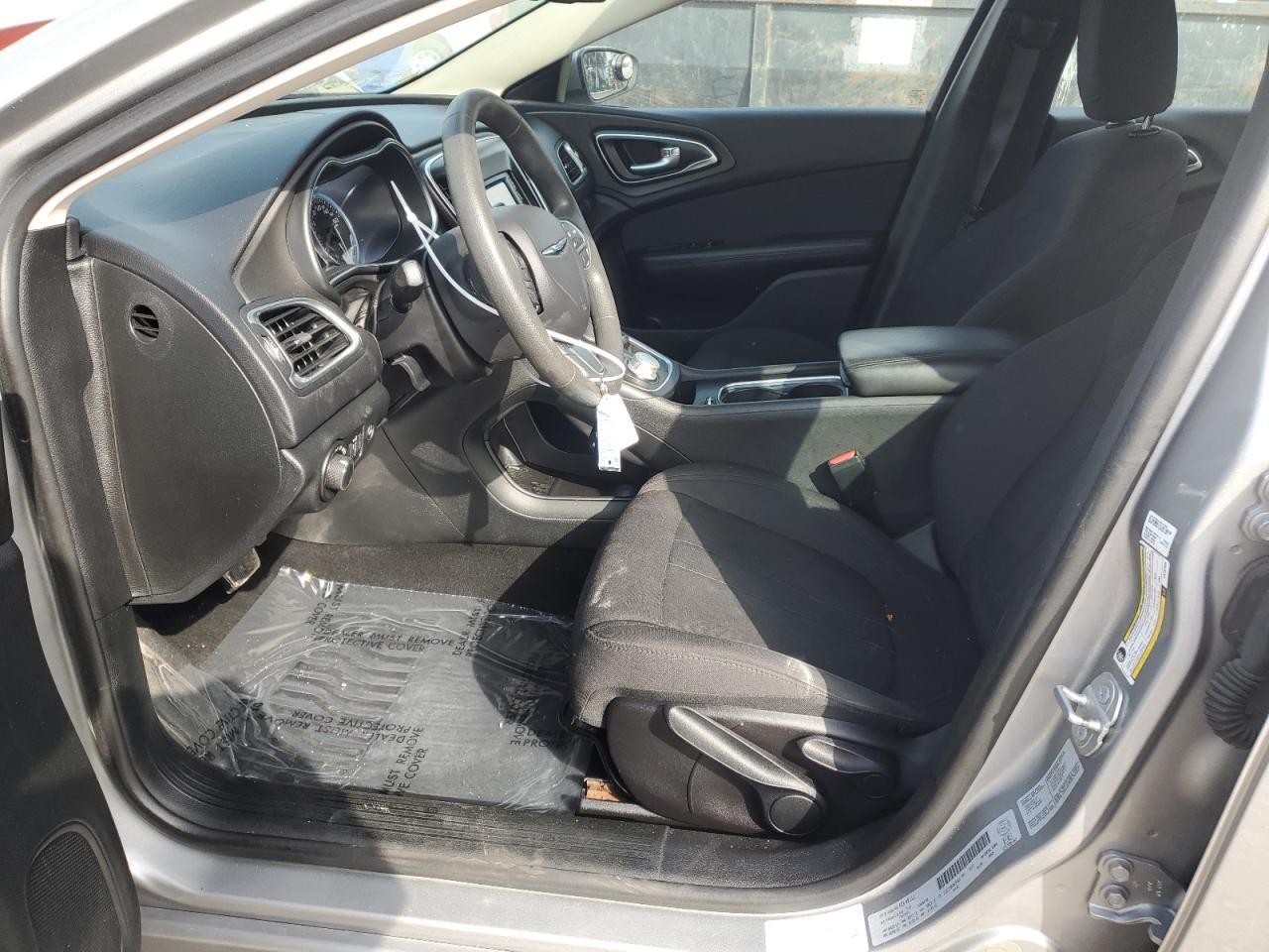 2016 Chrysler 200 - Image 7