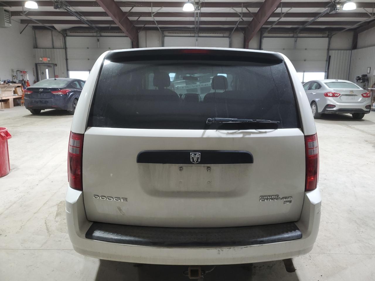 2010 Dodge Caravan - Image 6