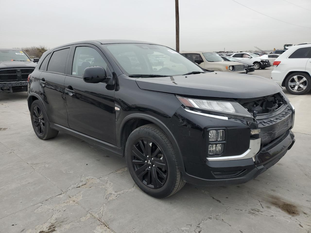 2021 Mitsubishi Outlander - Image 4