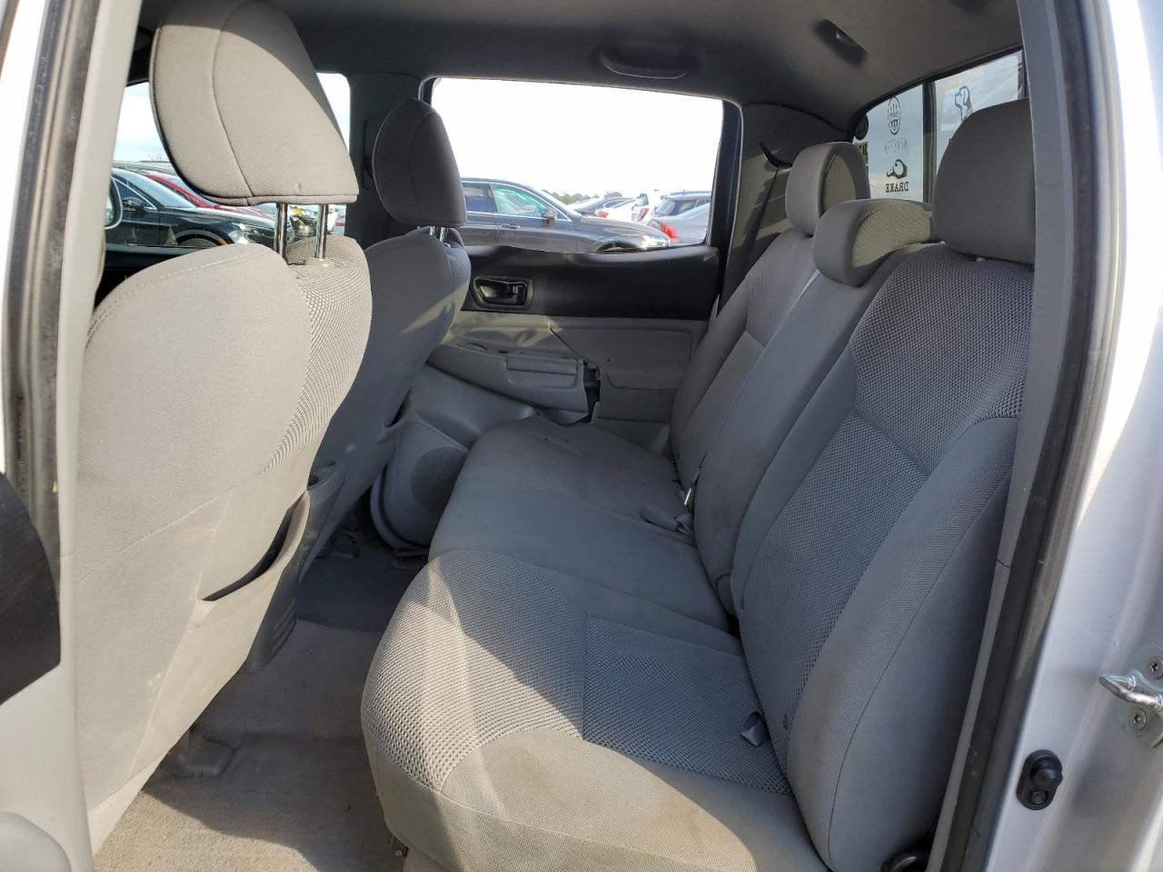 2010 Toyota Tacoma - Image 10