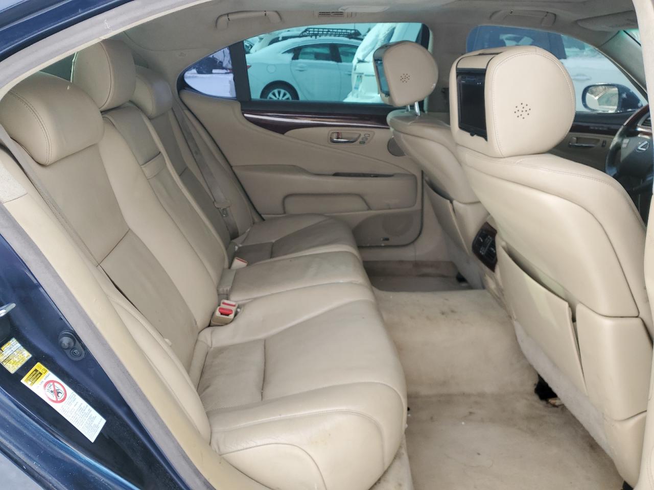 2007 Lexus LS - Image 10