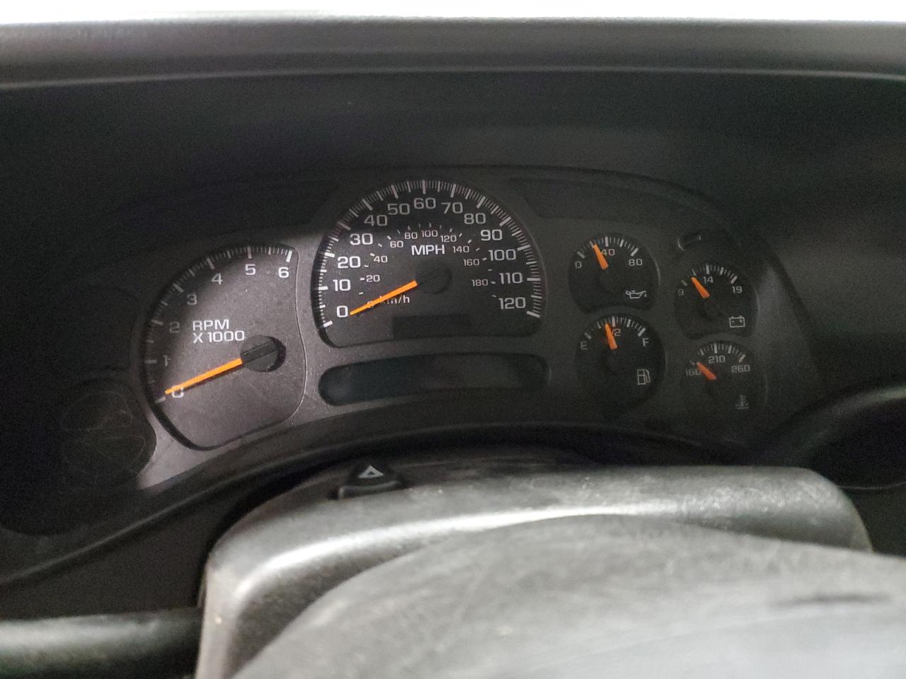 2003 Chevrolet Silverado - Image 9