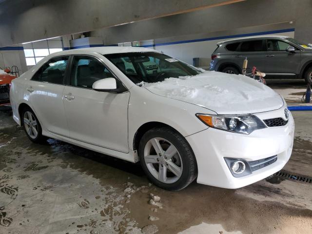  TOYOTA CAMRY 2012 Белы