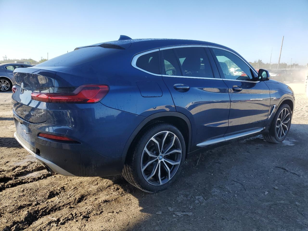 VIN 5UXUJ3C52KLG53987 2019 BMW X4 no.3