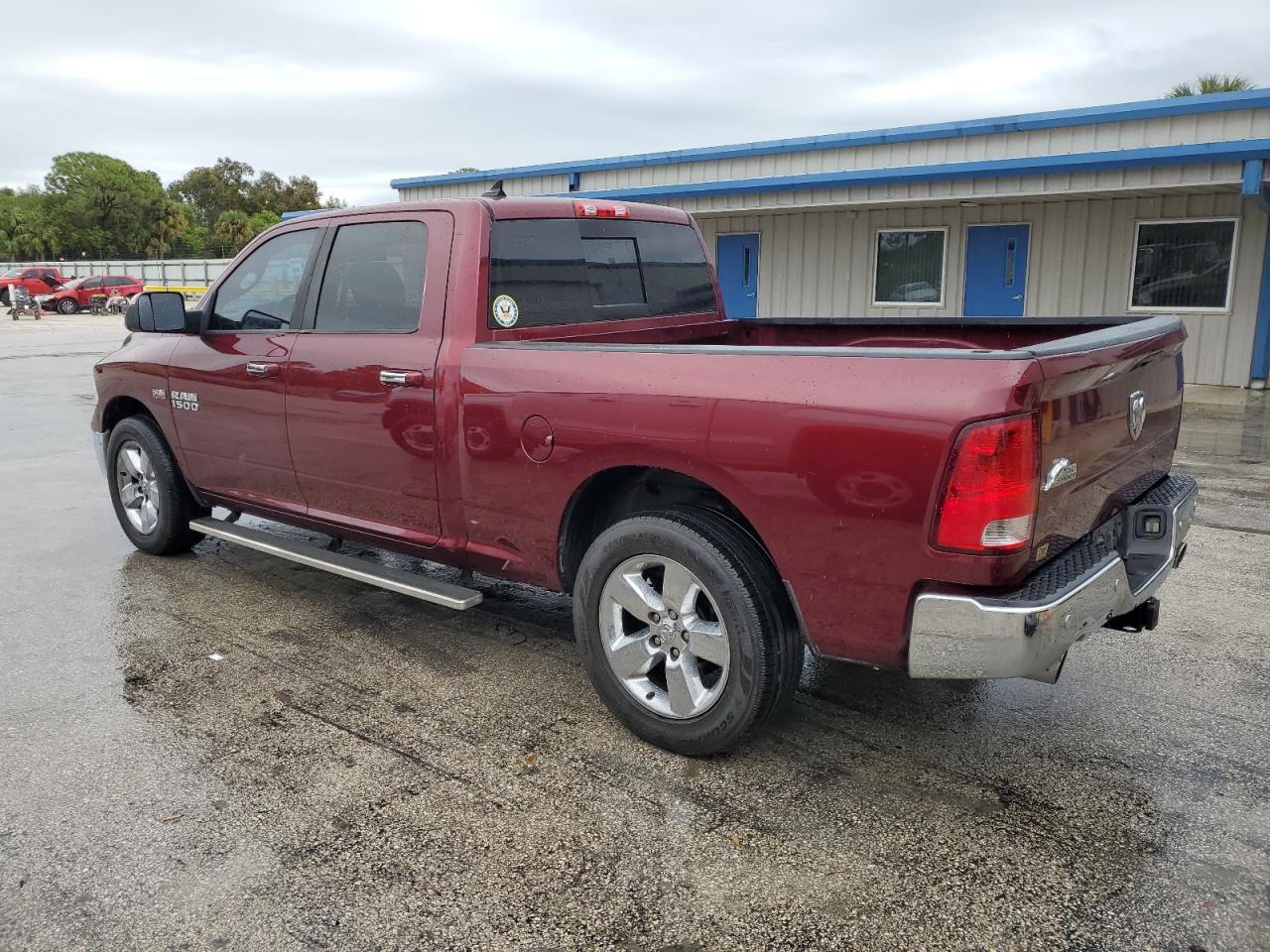 2016 RAM 1500 - Image 2