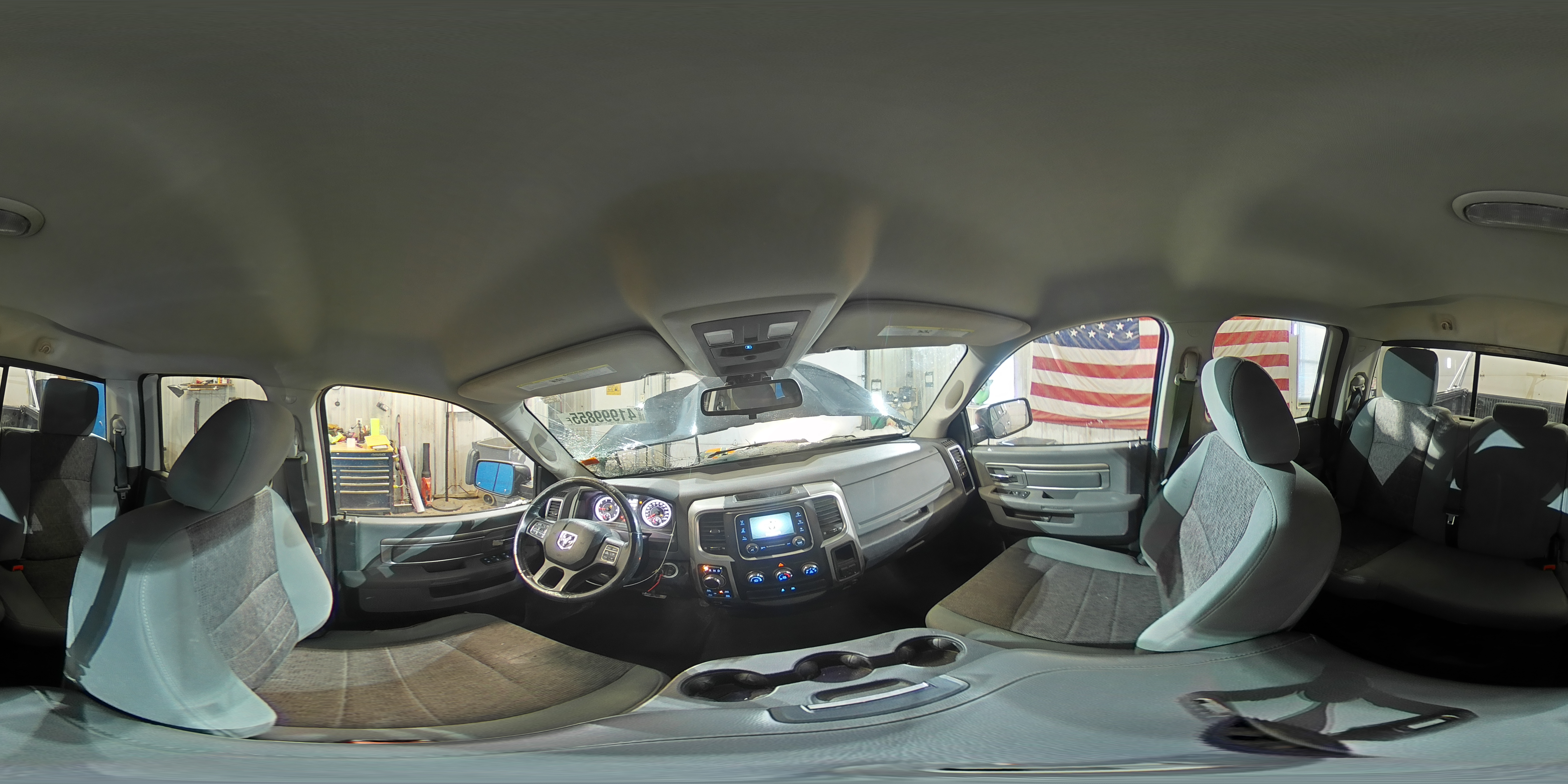 2014 RAM 1500 - Image 13