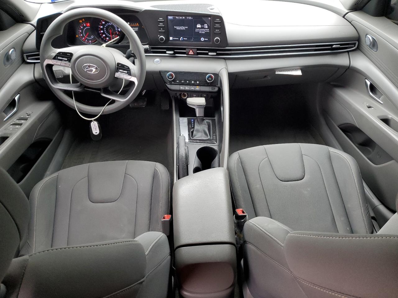 2023 Hyundai Elantra - Image 8
